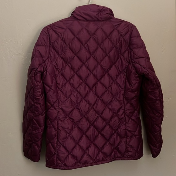 32 Degrees Purple Lightweight Puffer Shell Jacket (Packable with bag attached) - Picture 5 of 5